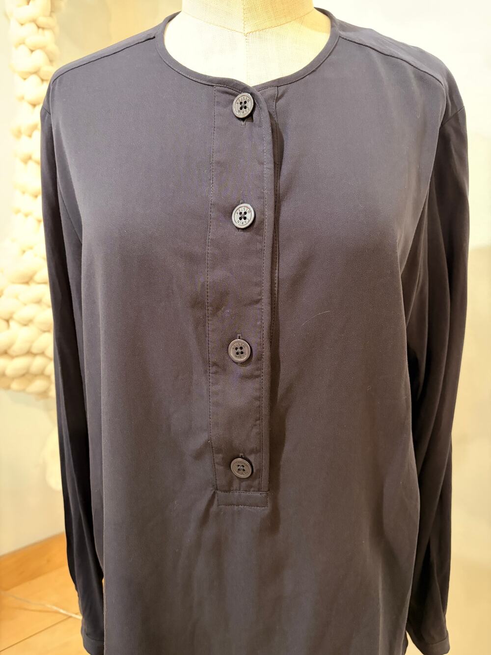 Carin Wester Coco Navy Blouse Long Sleeve Button Placket Top
